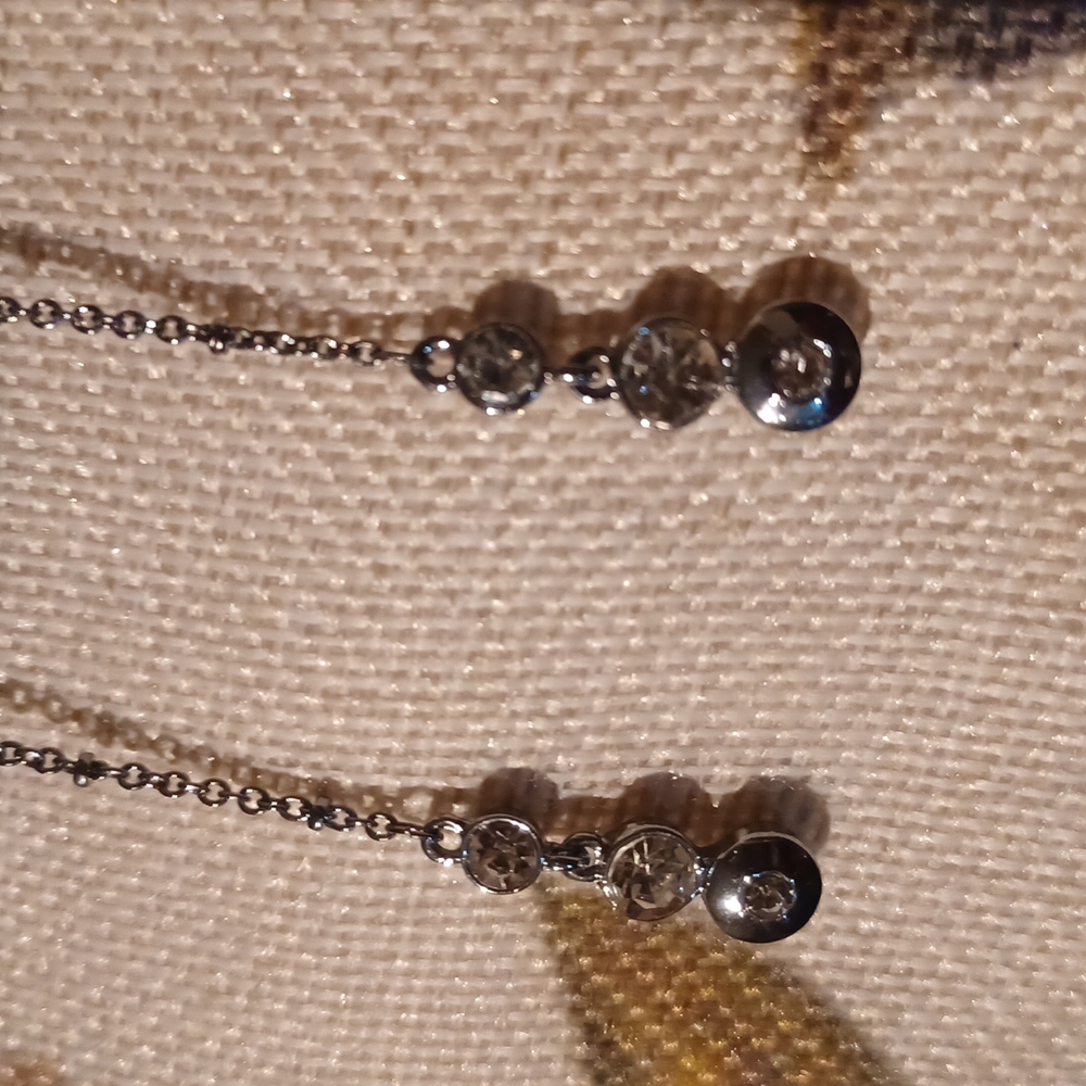 Dangle earring - Picture 4 of 4
